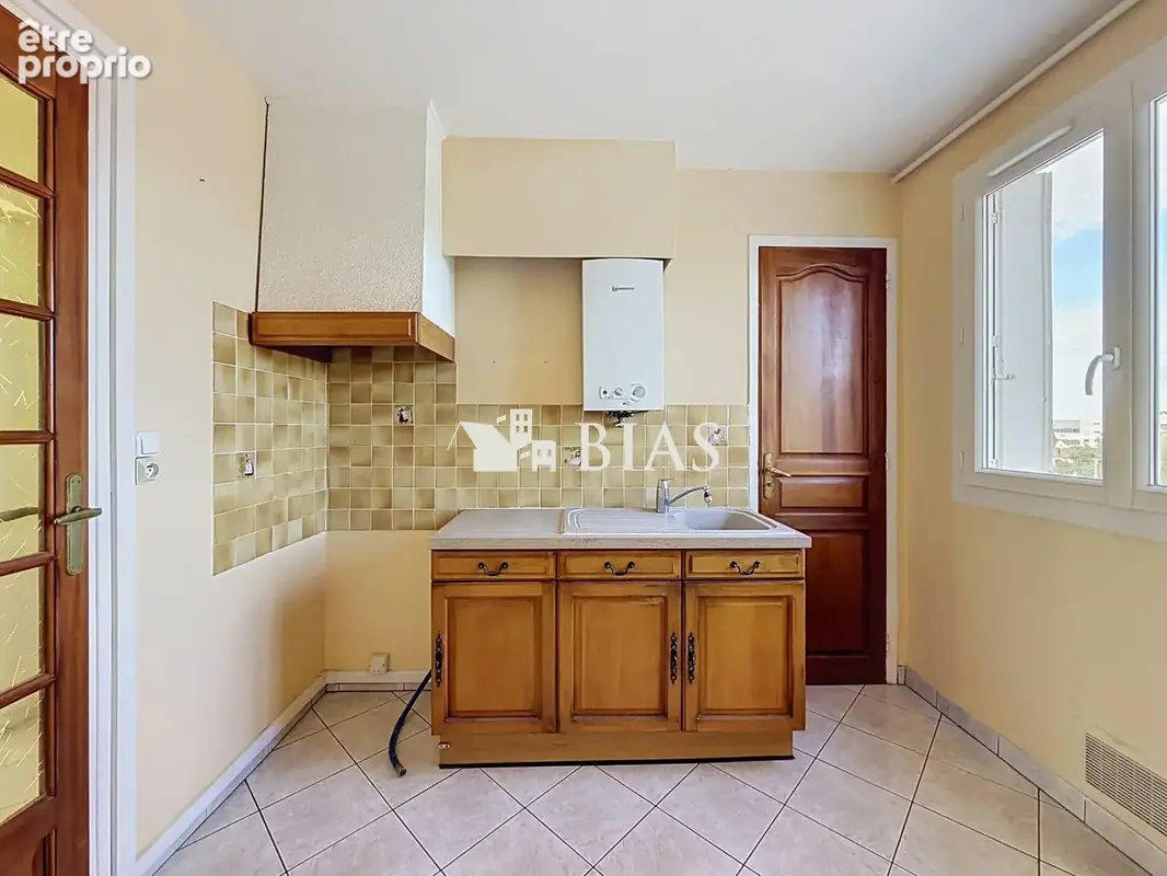 Appartement 69 m² à Evreux  - photo 4