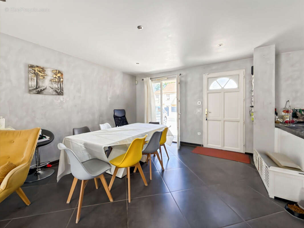 Maison Dammarie Les Lys 5 pièce(s) 105 m2 - photo 4