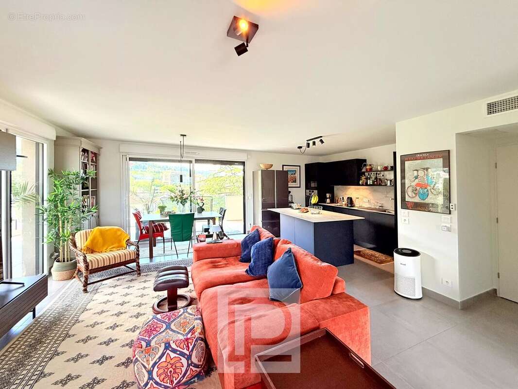 Appartement à LE CANNET