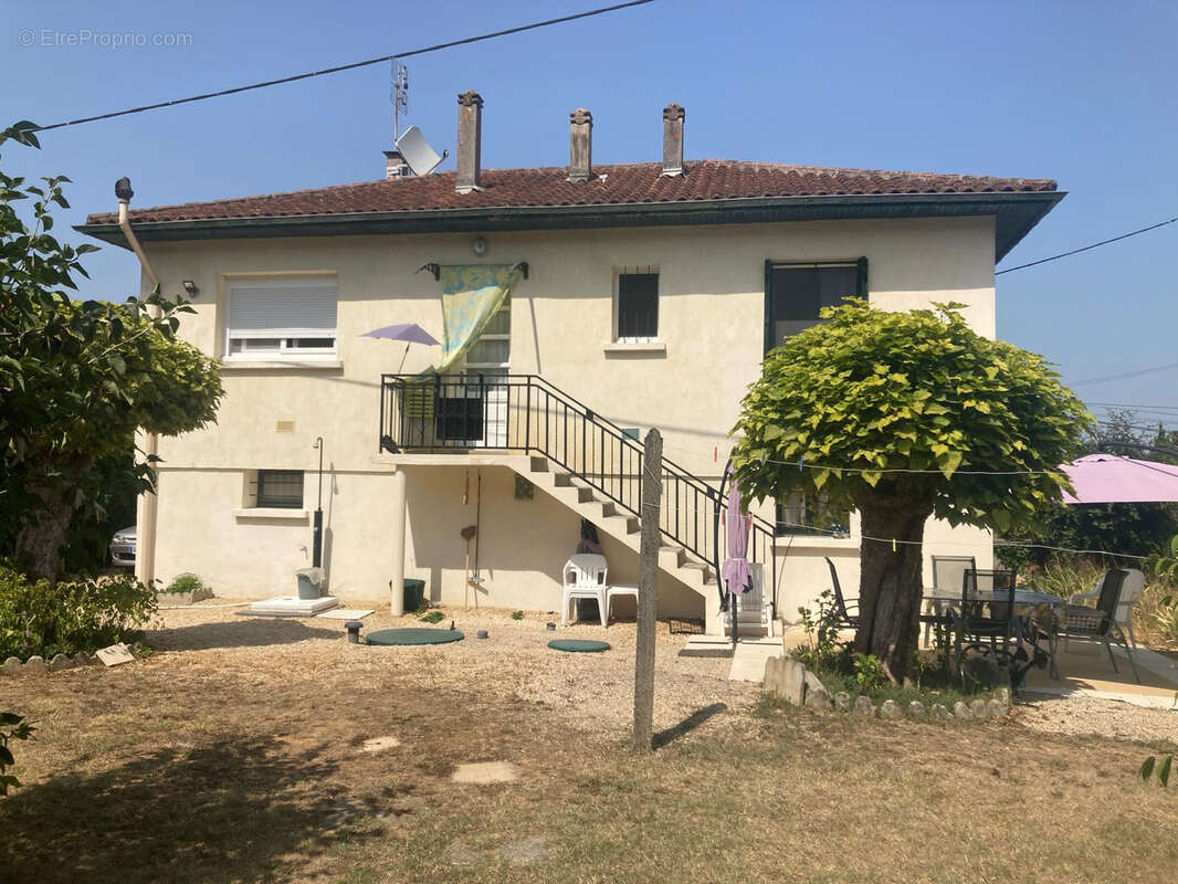 Maison à MONTAYRAL