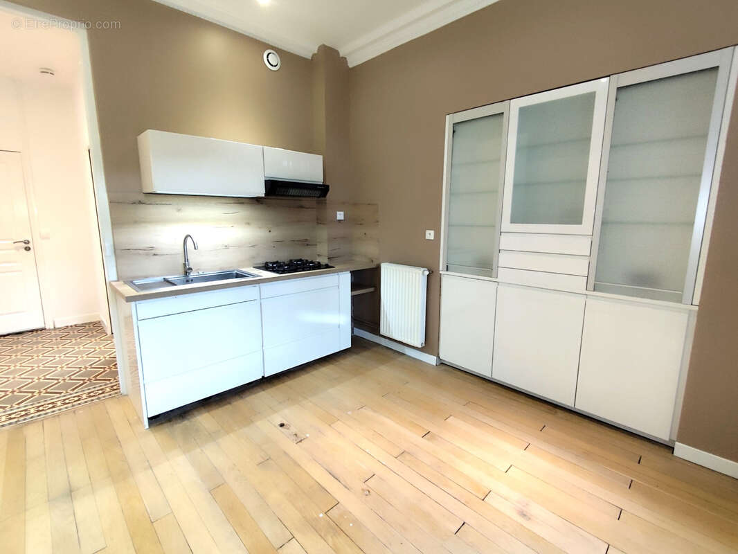 Appartement à CHAZEY-BONS