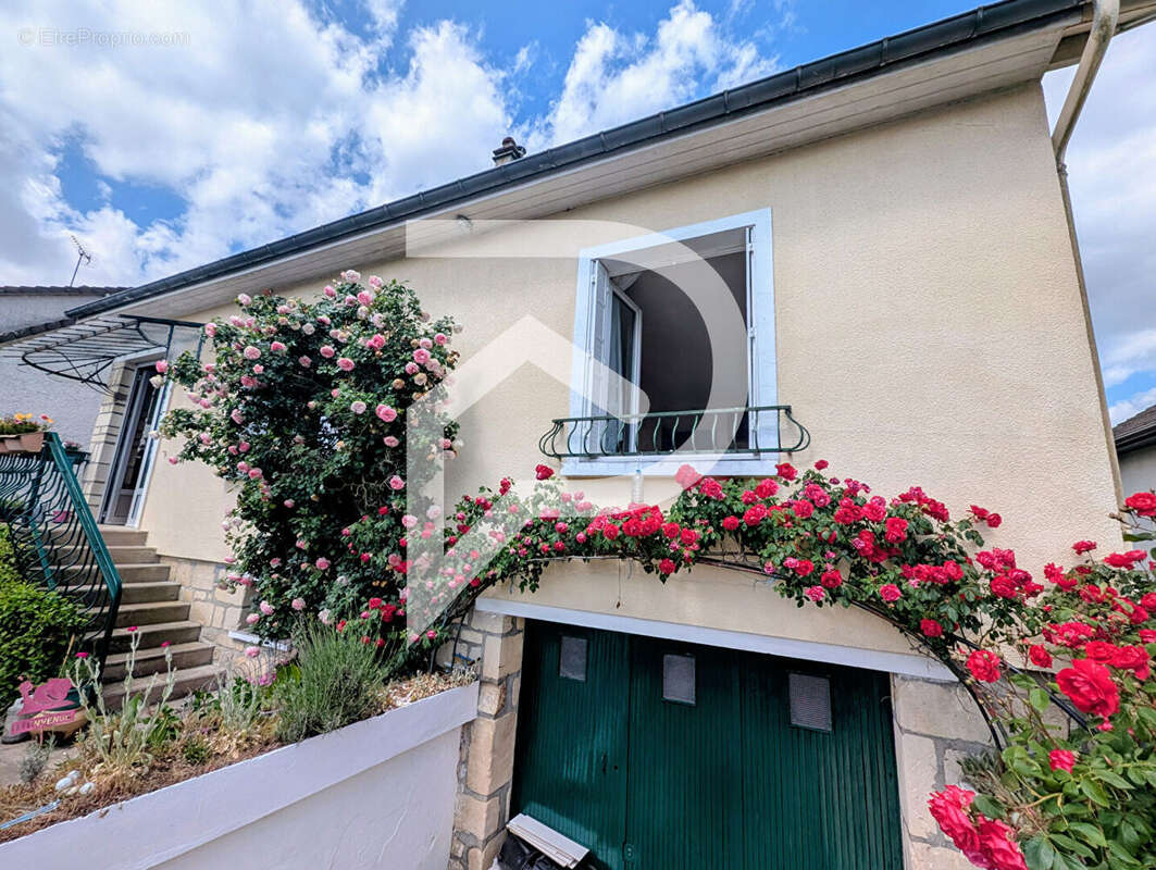 Maison à GRISY-LES-PLATRES