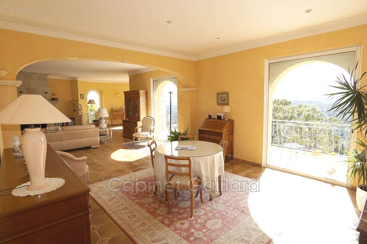 Maison à SPERACEDES