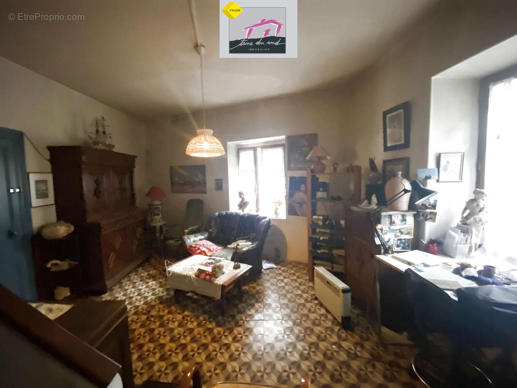 Maison à VILLENEUVE-MINERVOIS