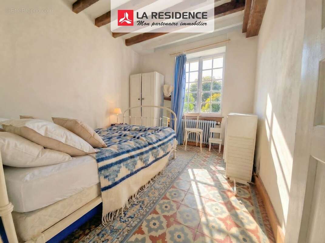 Maison à HOUDAN