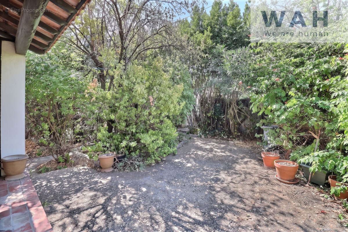Vente maison t5 111m2 sur 490m2 de parcelle - plan des 4 seigneurs - photo 2