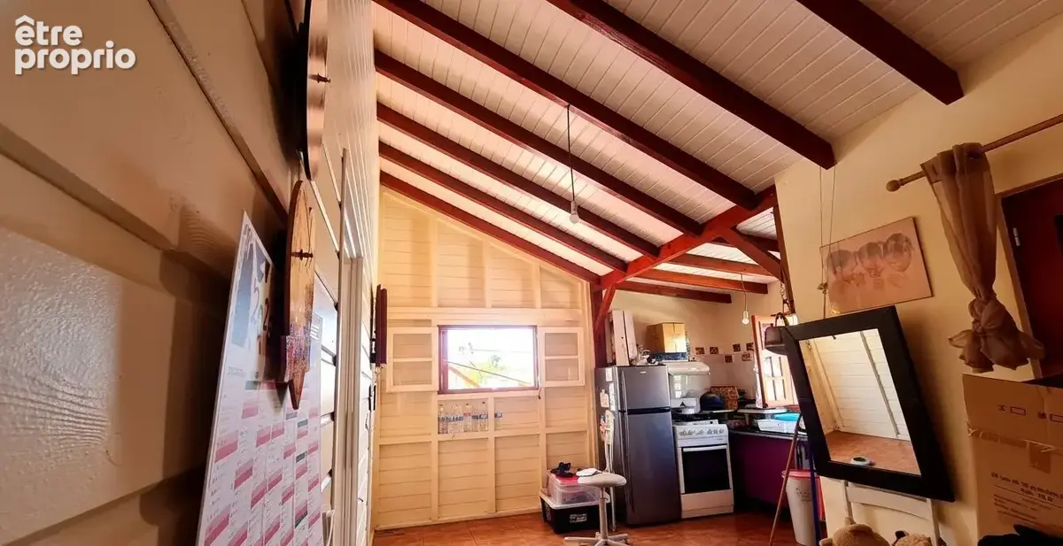 Maison de rapport composé d'un T3 & d'un T3, surface 184m² à Les Abymes - photo 2