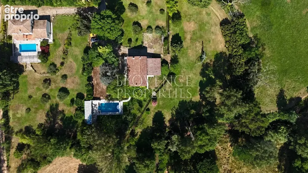 Propriété d'exception avec moulin du 19ème siècle, villa indépendante, 2 piscines sur 1,6 hectare - photo 5