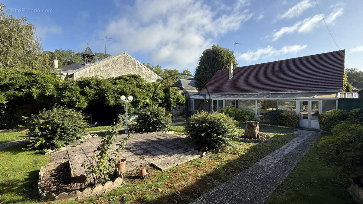 Maison à MONTIGNY-SUR-LOING