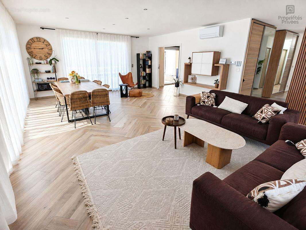CHÂTEAUROUX, LA MARGOTIÈRE, Maison contemporaine de plain-pied, 5 chambres, bureau, piscine, DPE A - photo 2