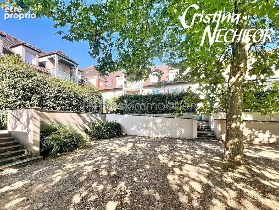 Serris – spacieux 4 pièces de 96 m² en rez-de-jardin – 3 chambres – terrasse ouest – box et parking - photo 20
