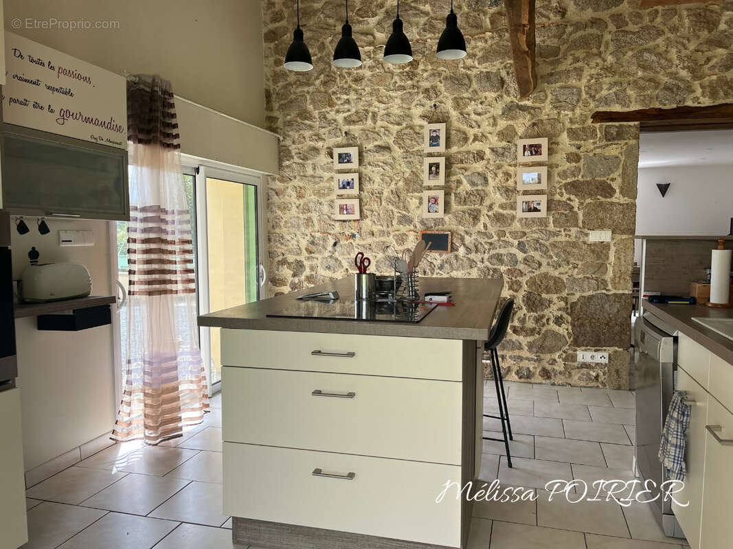 Maison à LES HERBIERS