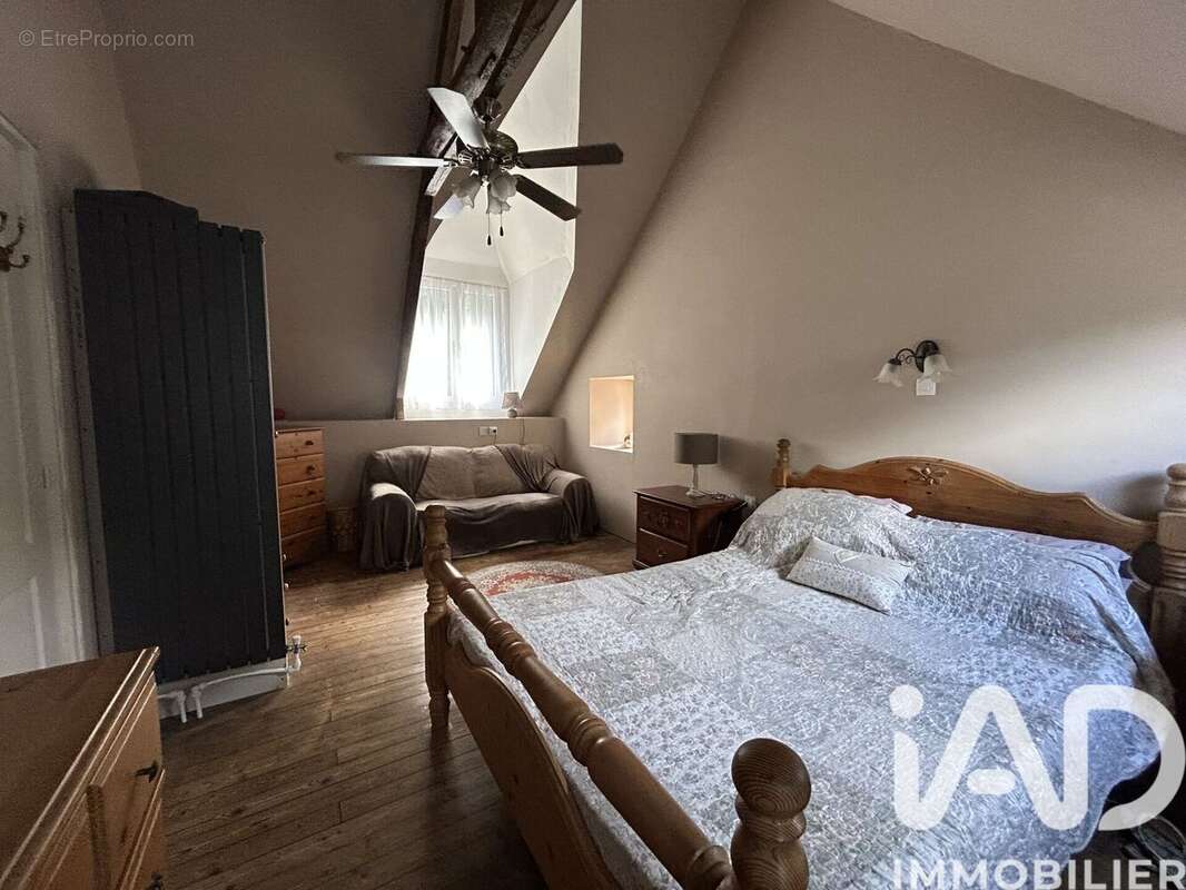 Maison 211 m² à Saint-Pever  - photo 8