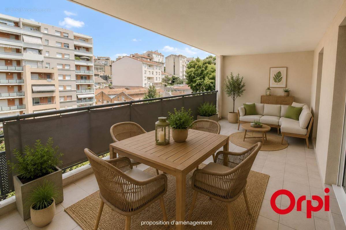 Appartement à MARSEILLE-4E