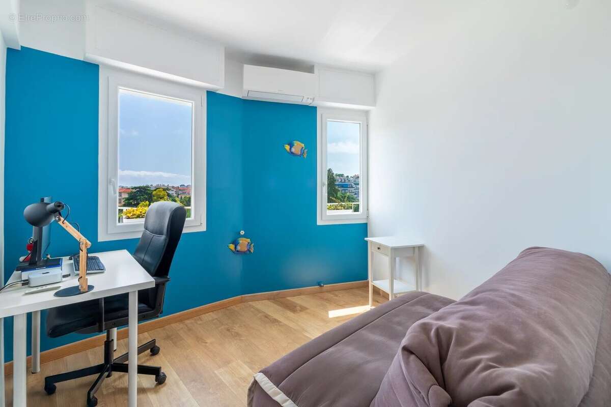 Appartement à LE CANNET