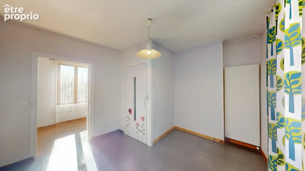 NOUVEAU PRIX   Amboise Centre : maison familiale quatre Chambres avec jardin et dépendance - photo 6