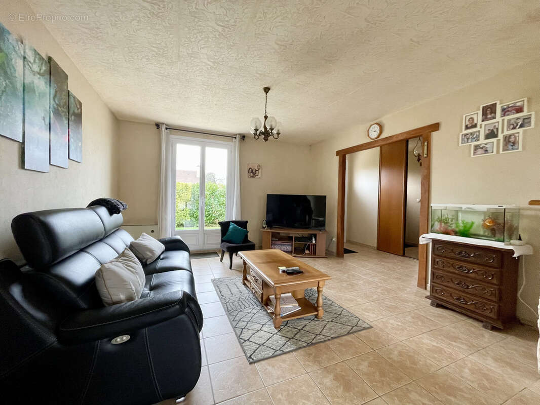 Maison à NEUILLY-EN-THELLE