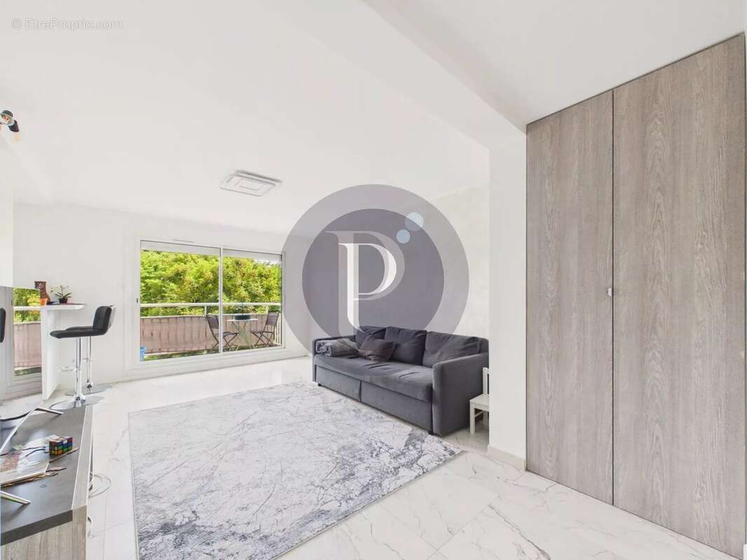 Appartement à FRESNES