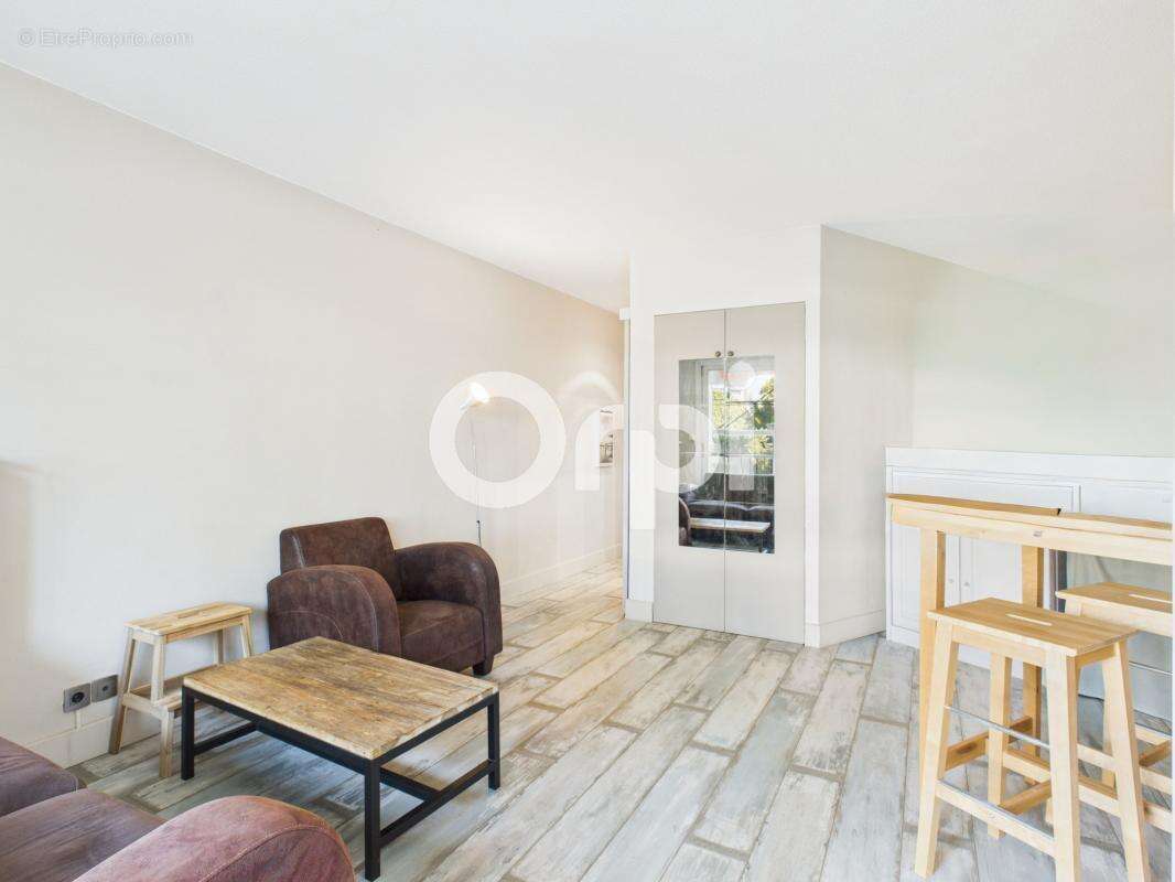 Appartement à MANDELIEU-LA-NAPOULE