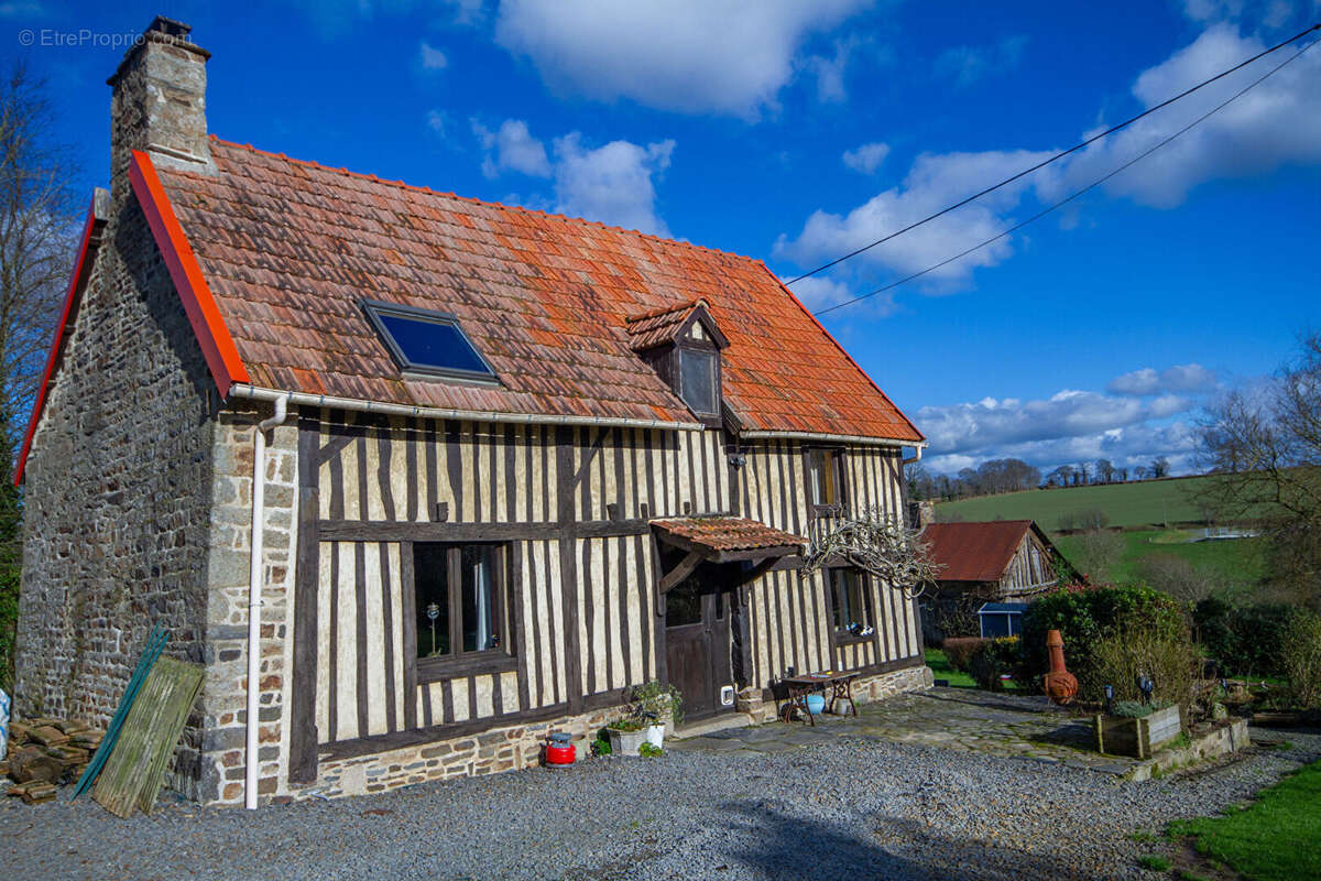 Maison à ISIGNY-LE-BUAT