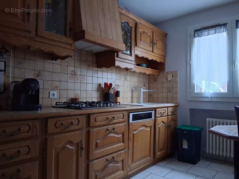 Maison à LE CHAMBON-FEUGEROLLES