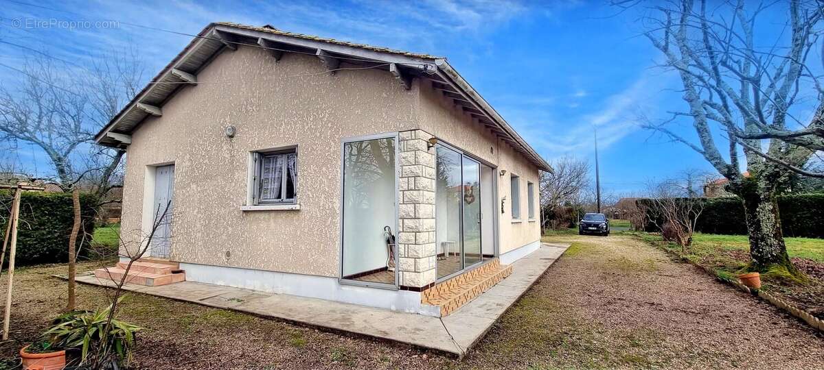 Maison à LAMONZIE-SAINT-MARTIN