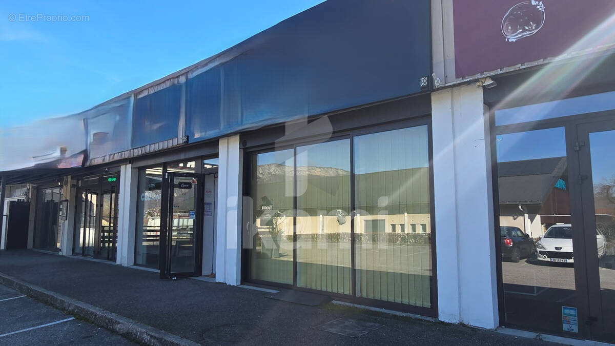 Commerce à SEVRIER