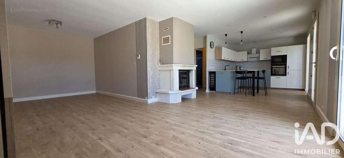Maison 157 m² à Clessy  - photo 5