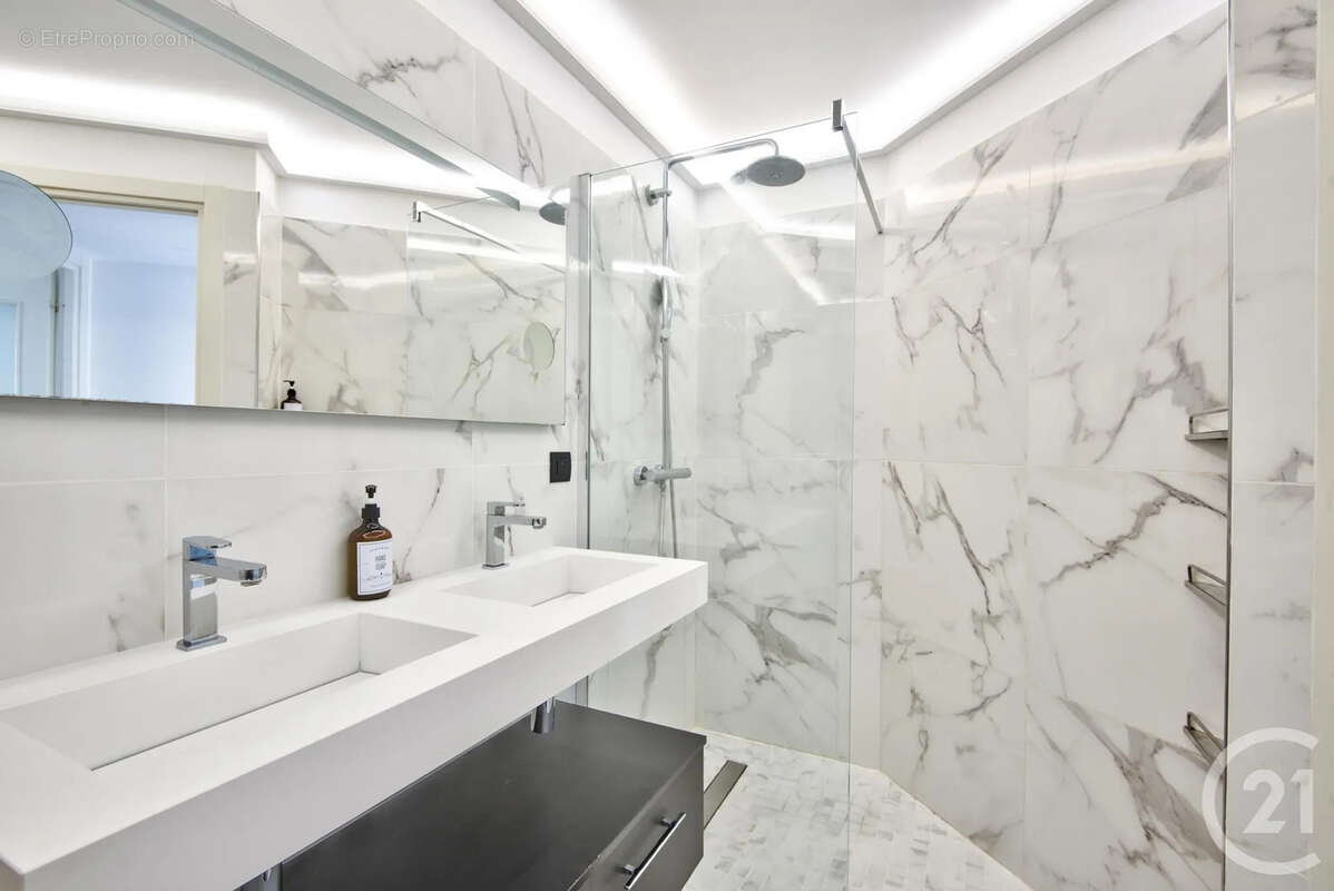 Appartement à CAP-D'AIL