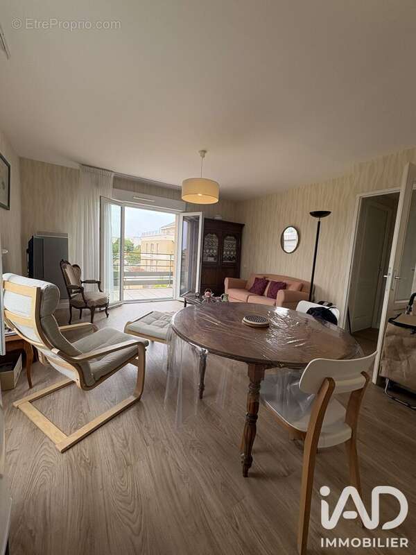 Appartement 46 m² à Saint-Doulchard  - photo 4