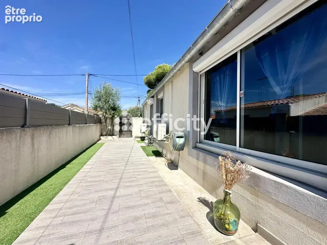 Maison 5 pièces 136 m² à vendre à Berre-L'etang (13130) - photo 2