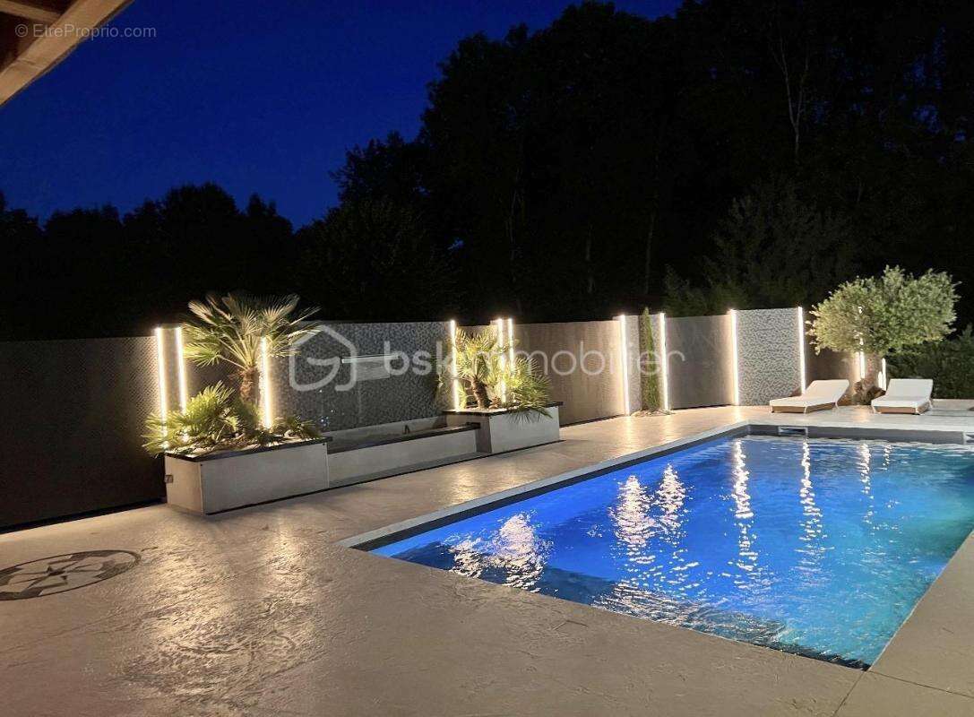 Sublime maison sur 3 niveaux, 4 chambres, une piscine et de très beaux matériaux - photo 3