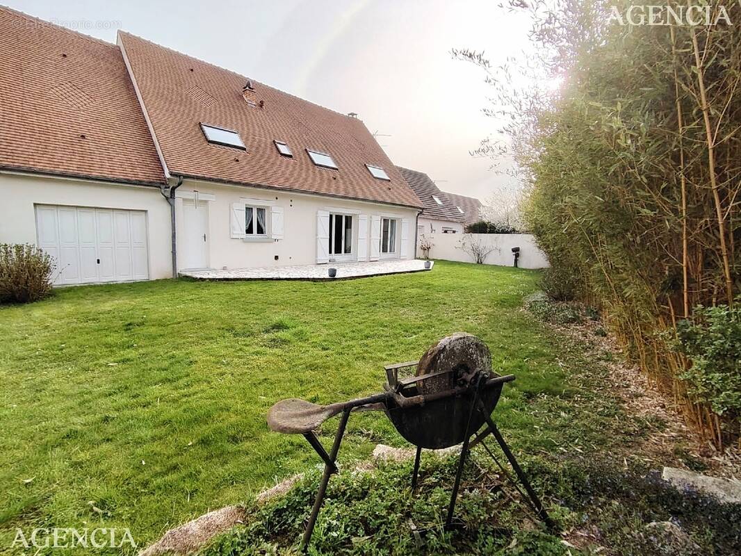 Maison à PONTAULT-COMBAULT