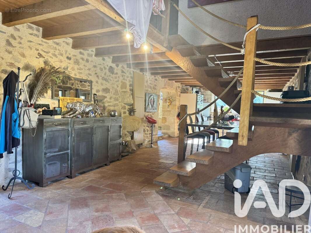 Photo 2 - Maison à LE BOURG