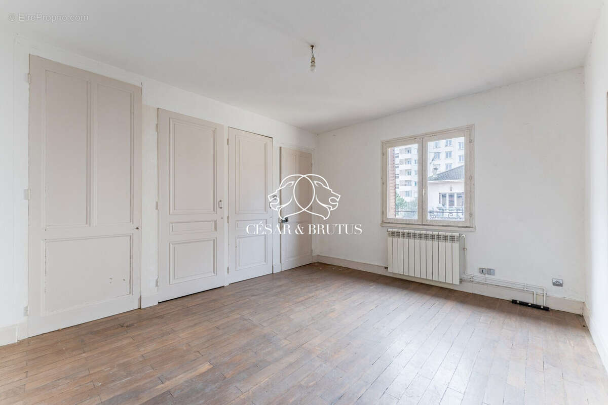 Appartement à LYON-8E