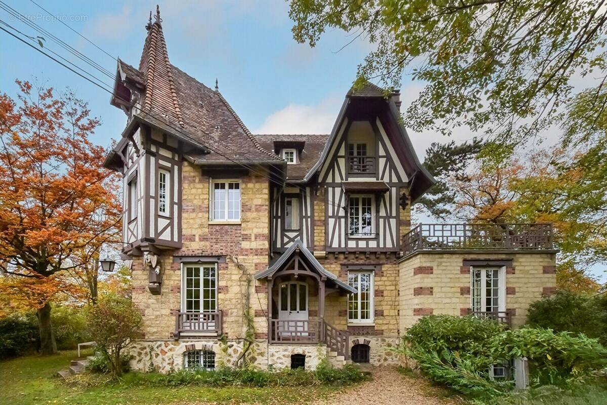 Maison à LE VESINET