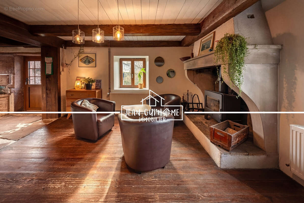 Maison à LA NEUVEVILLE-DEVANT-LEPANGES