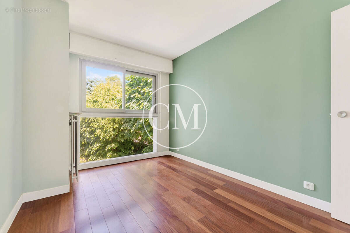 Appartement à BUC