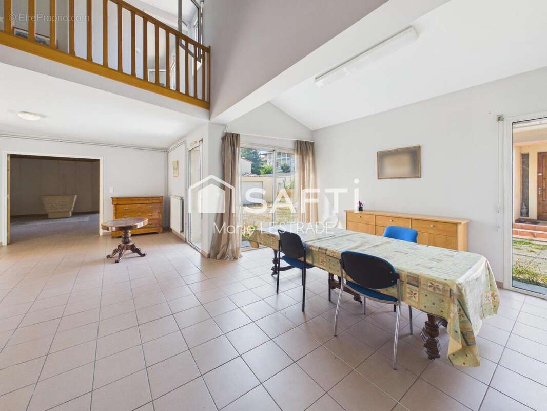 Maison 282 m² à Toulouse  - photo 8