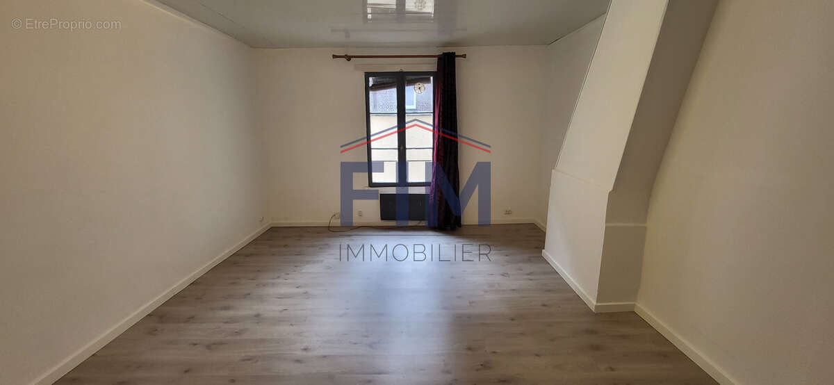 Exclusivite , ideal pied a terre, appartement de type studio,  proche du port de plaisance - photo 3