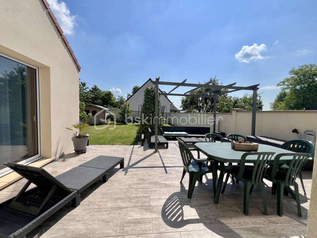 Maison à SAINT-GERMAIN-LES-ARPAJON