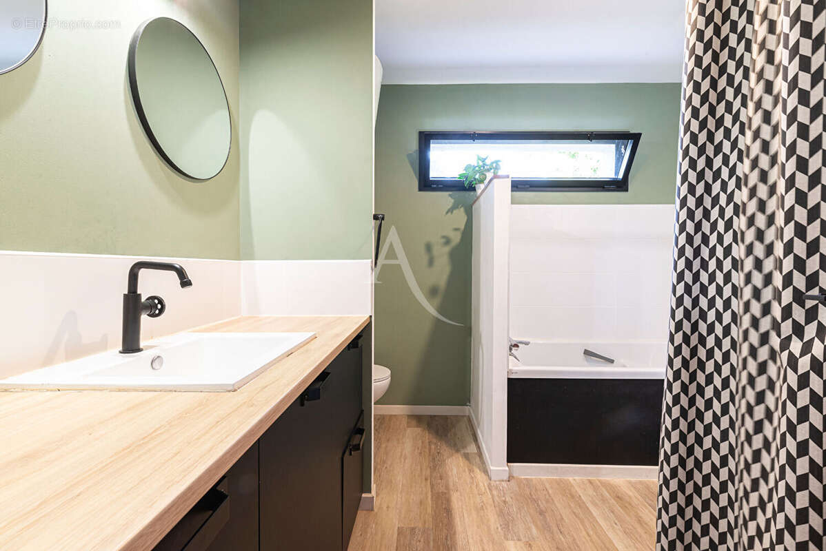 Maison à SAINT-BARTHELEMY-D&#039;ANJOU