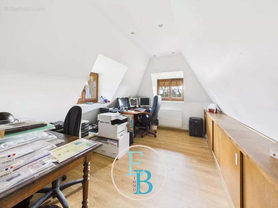 Maison à LE BEC-HELLOUIN