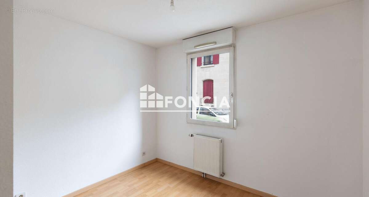 Bel appartement avec grande terrasse, piscine et double stationnement - photo 8