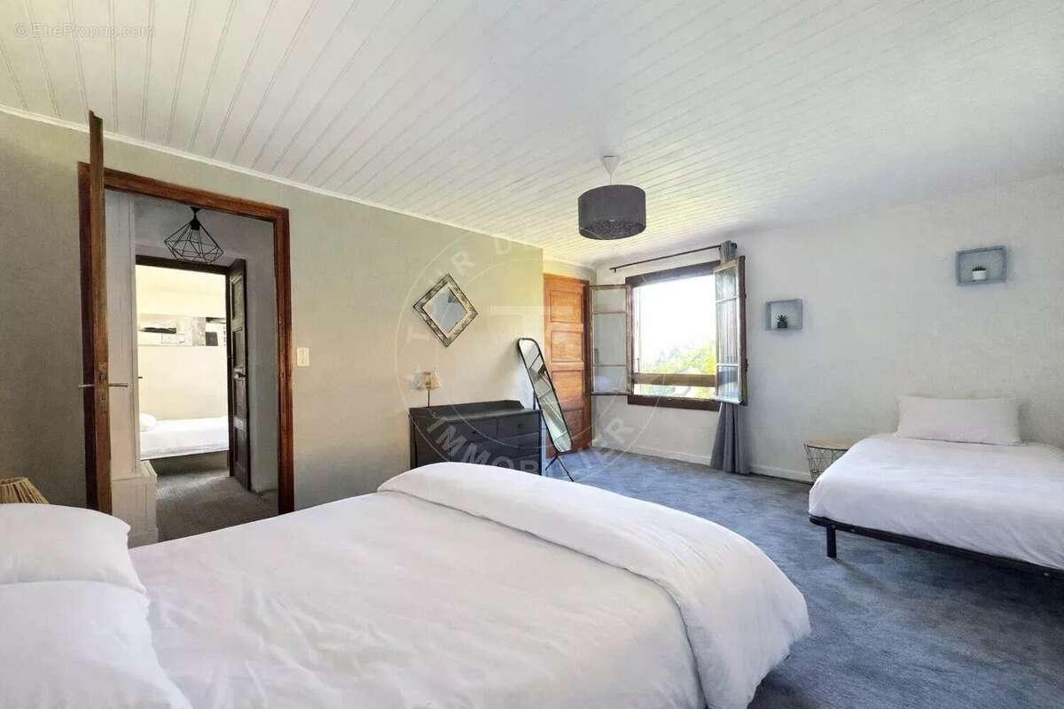 Maison à MENTHON-SAINT-BERNARD