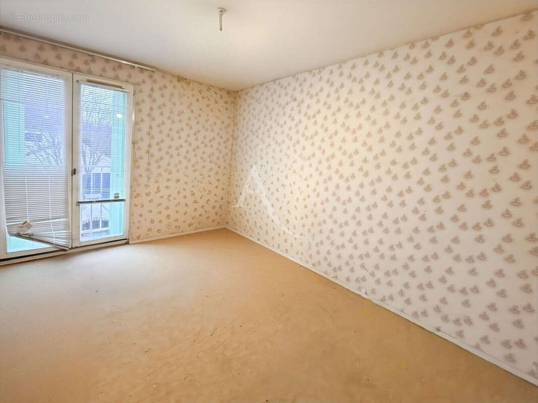 Maison à JOUY-LE-MOUTIER