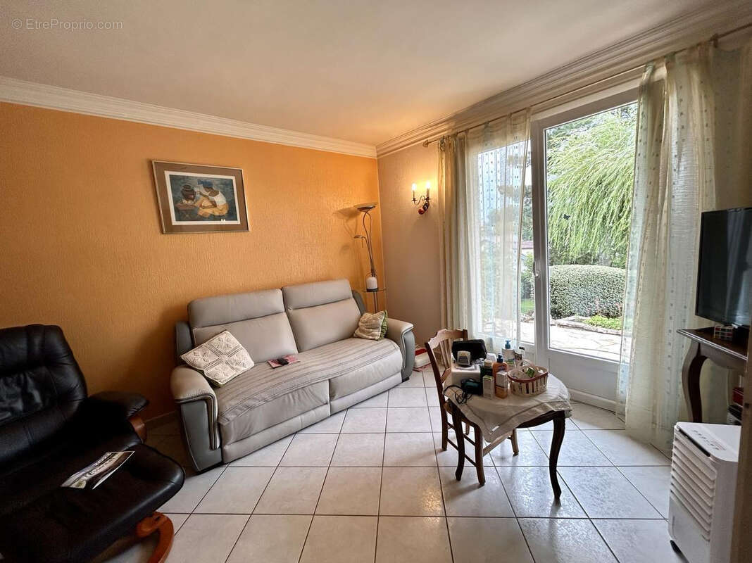 Maison à ECOLE-VALENTIN