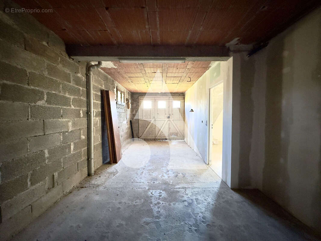 Maison à BAGNAC-SUR-CELE