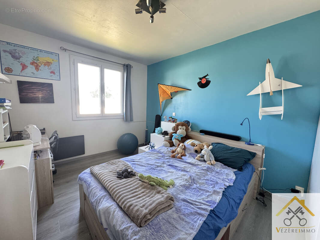 Maison à VARETZ
