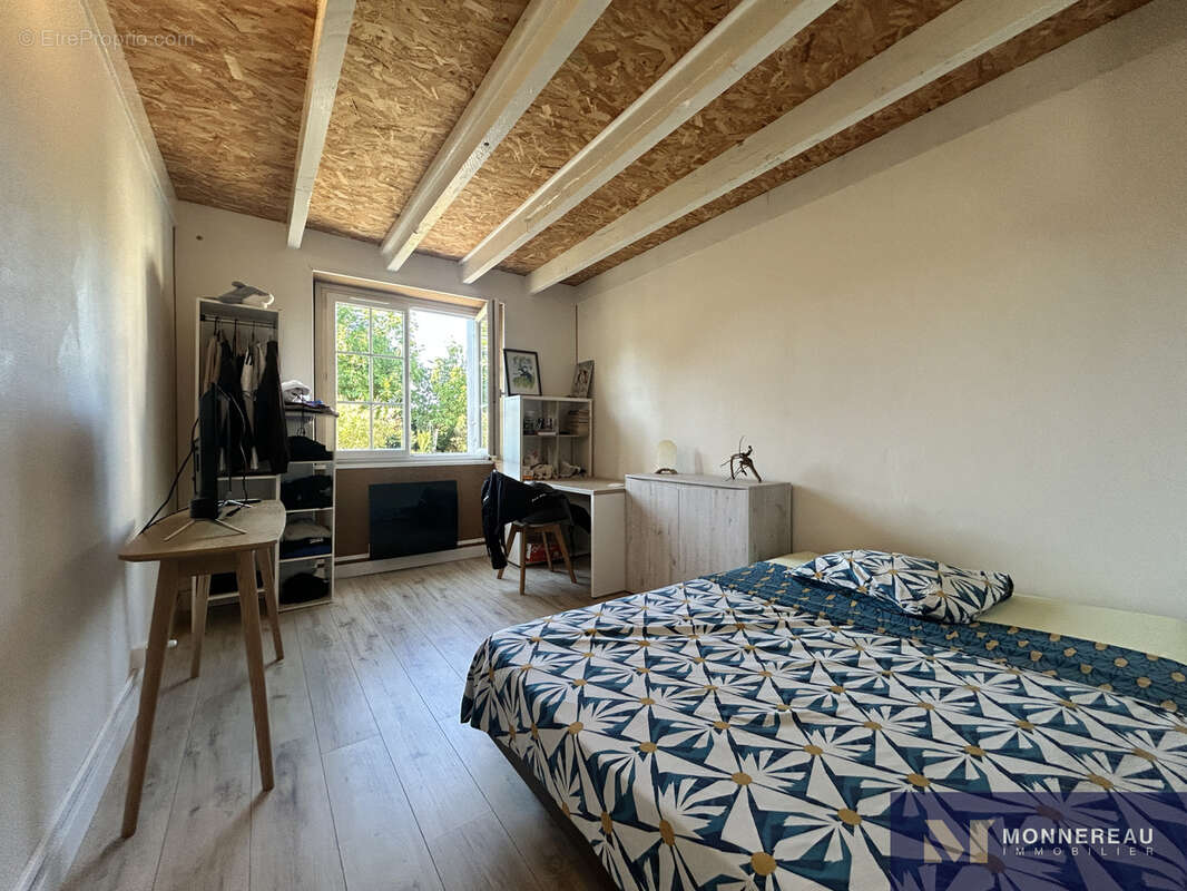 Maison à BARBEZIEUX-SAINT-HILAIRE